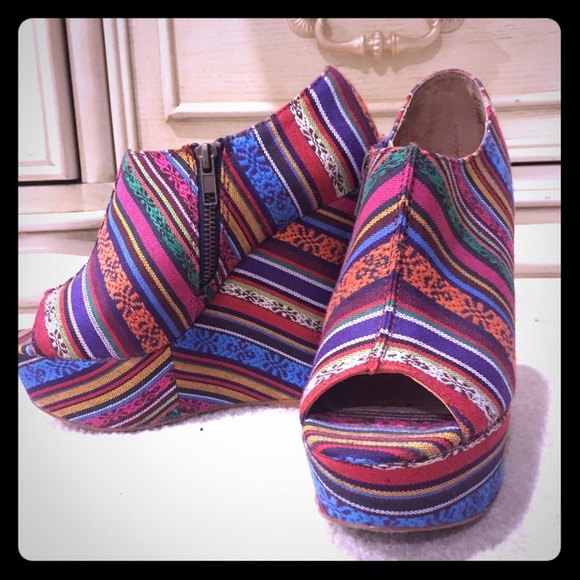 Steve Madden Heels - Picture 1 of 7